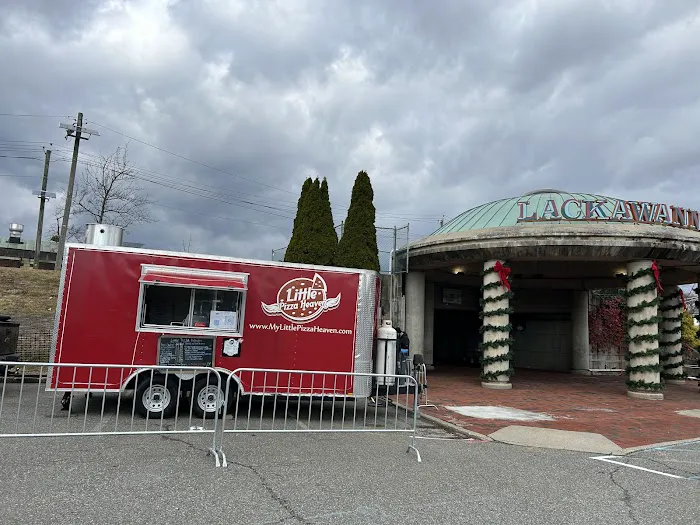 Little Pizza Heaven Picture 5