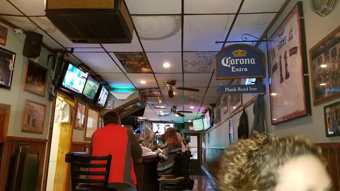Plank Road Inn Picture 6
