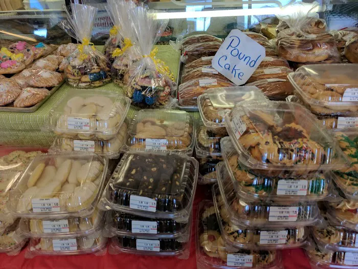 Vito's Bakery and Deli Picture 1