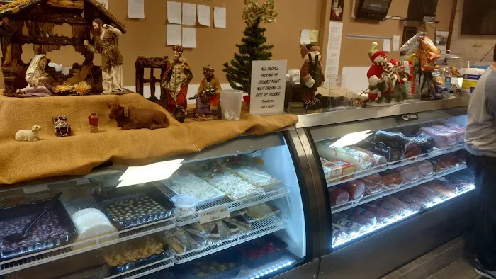 Giovannis Italian Deli Picture 5