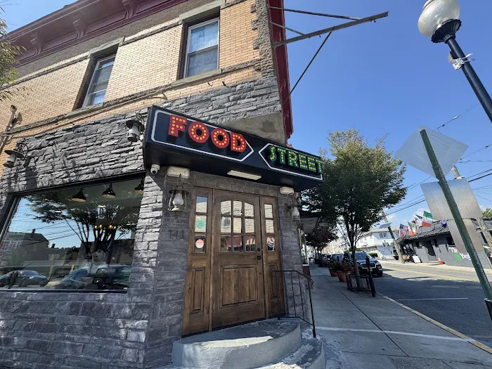 Food Street Picture 4
