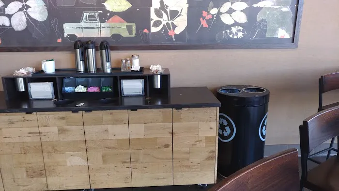 Starbucks Picture 4