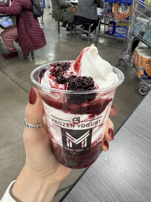 Sam's Club Cafe Picture 8