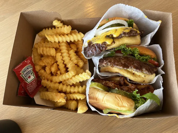Shake Shack Secaucus Picture 2