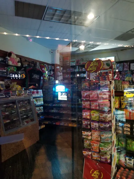 PLAZA CANDY LLC Picture 3