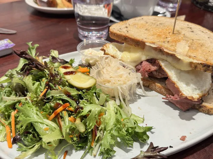 Carnegie Diner & Cafe Picture 5