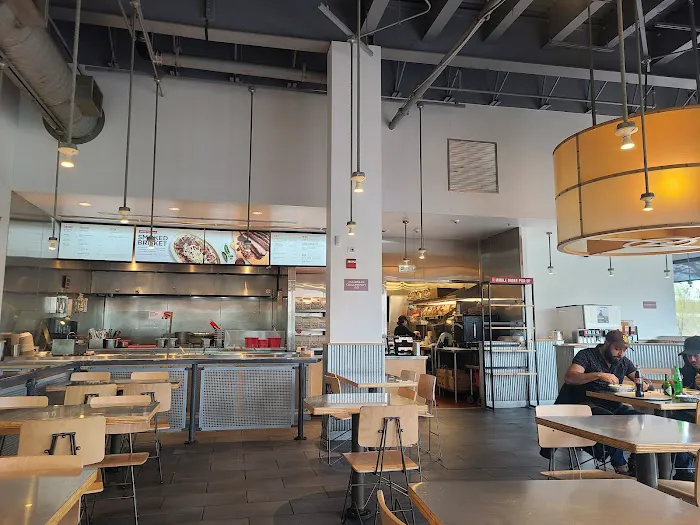 Chipotle Mexican Grill Picture 3