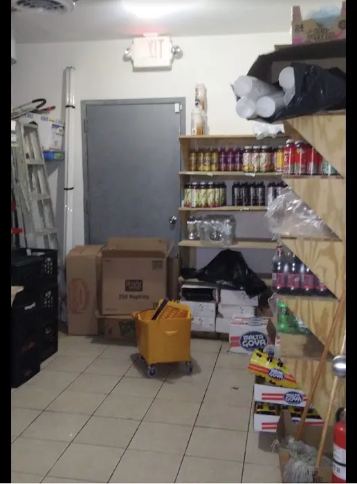 San Miguel Deli Grocery Picture 7