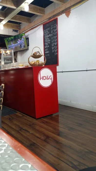 Heights Deli & Grill Picture 4