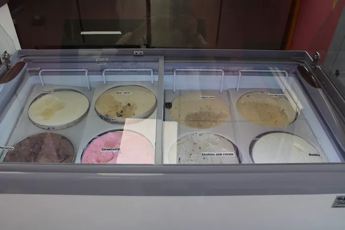 Jeremi Deli & Ice Cream Picture 4
