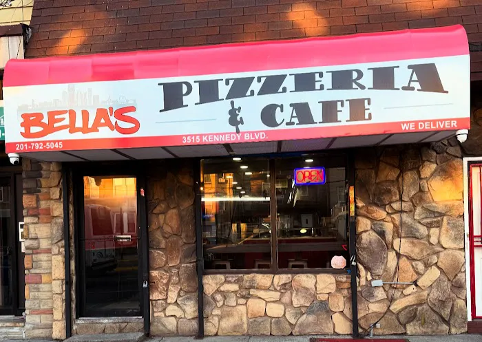 Bella's Pizzeria & Cafe Picture 6