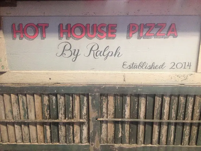 Hot House Pizza Picture 3