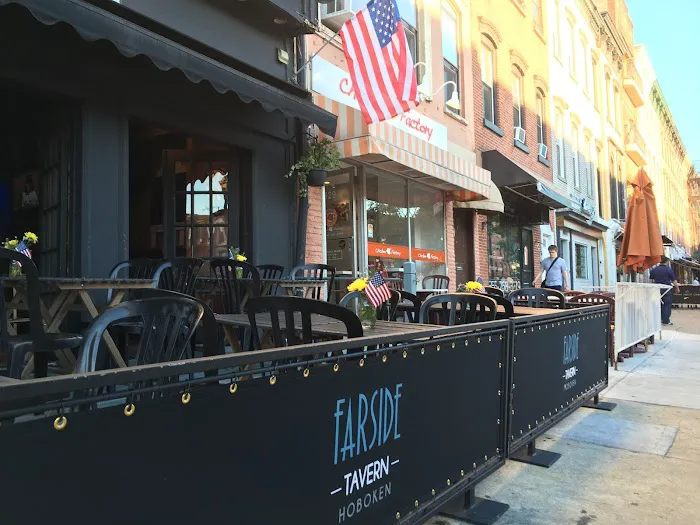 Farside Tavern Picture 7