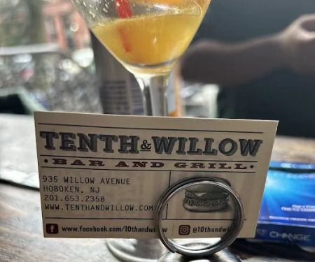 10th & Willow Bar & Grill