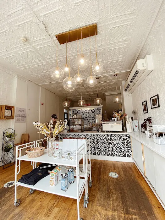Hidden Grounds Chai & Coffee House Picture 3