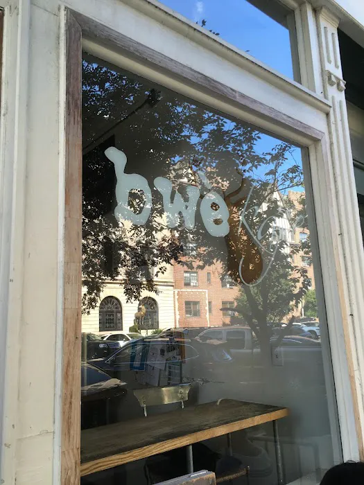 Bwè Coffee - Washington St. Picture 7