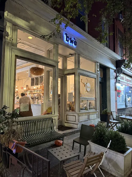 Bwè Coffee - Washington St. Picture 9
