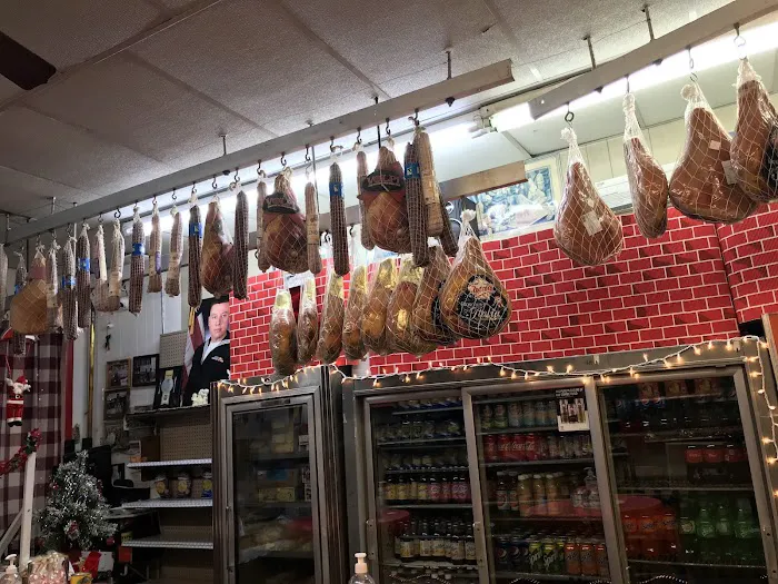 Lisa's Italian Deli & Caterer Picture 5