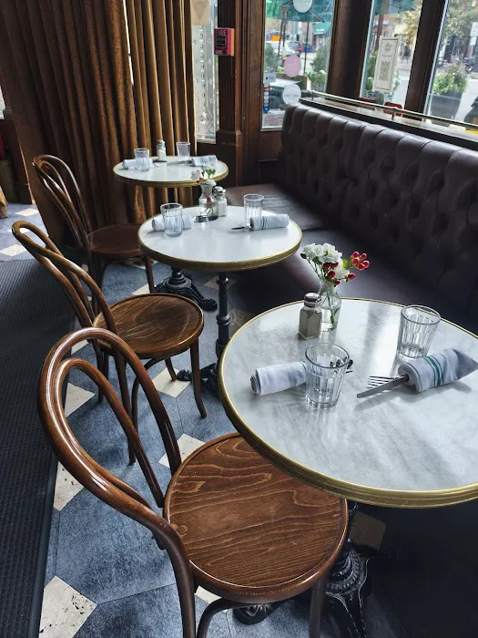 Elysian Cafe Picture 8