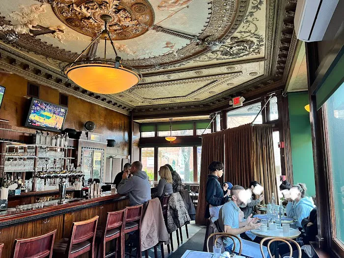 Elysian Cafe Picture 2