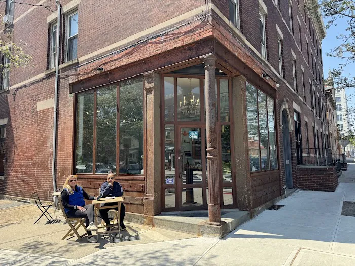 Unnamed Café - coffee shop near me (St Paul's Ave) Picture 7