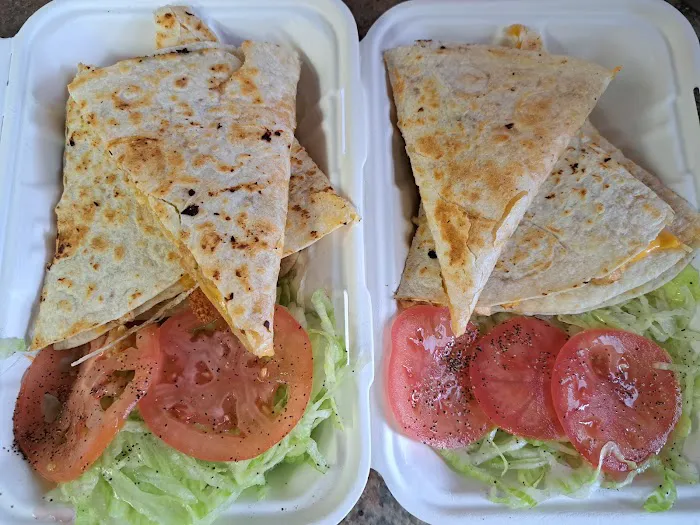 Borinquen Corner Deli & Grocery Picture 9
