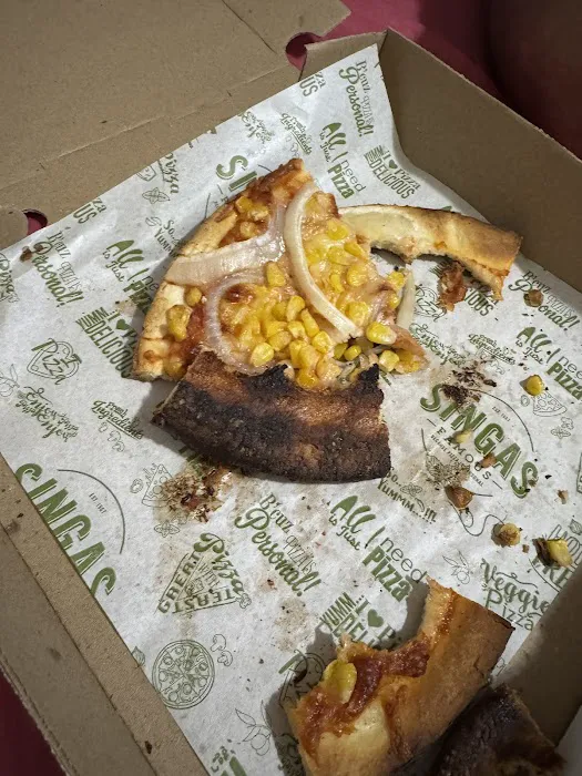 Singas Famous Pizza Picture 1