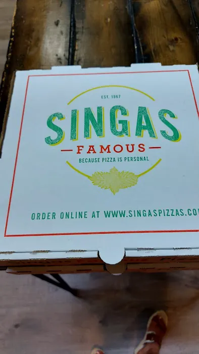 Singas Famous Pizza Picture 6