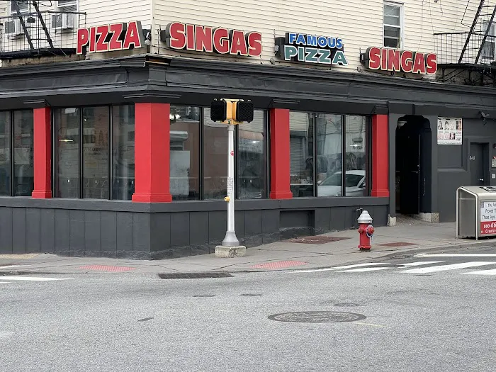 Singas Famous Pizza Picture 9