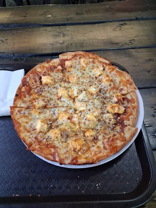 Singas Famous Pizza Picture 2
