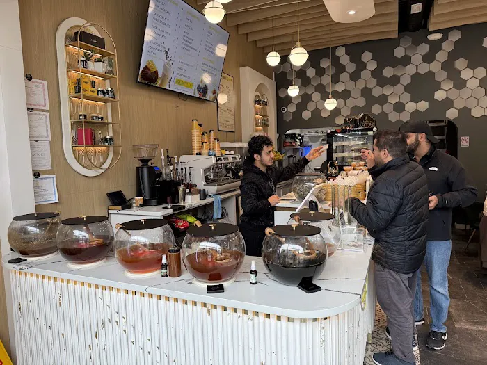 Asal Bee Cafe Picture 8