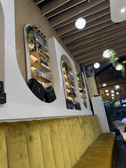 Asal Bee Cafe Picture 6