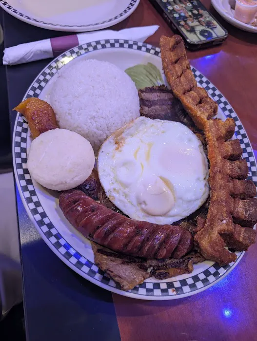 NOCHES DE COLOMBIA PATERSON Picture 2