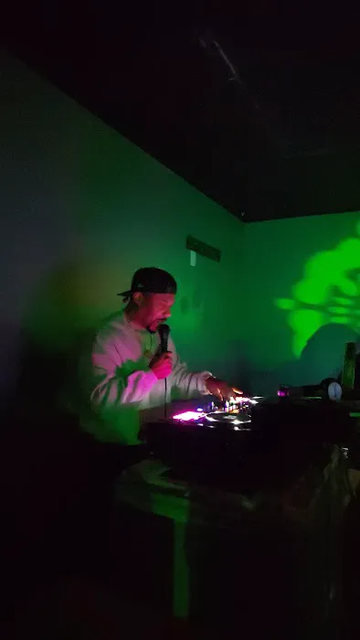 Quest Lounge Picture 5