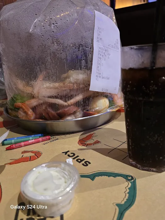 Hook & Reel Cajun Seafood & Bar Picture 3