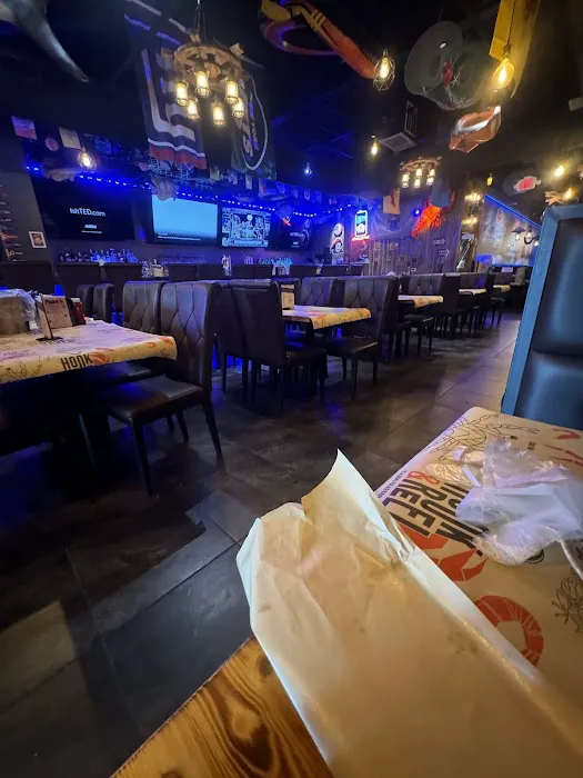 Hook & Reel Cajun Seafood & Bar Picture 6