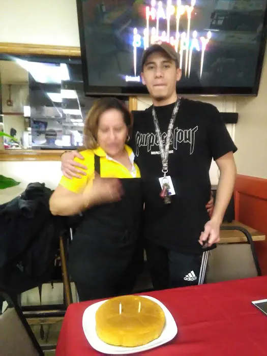 La Sultana Bakery Picture 4