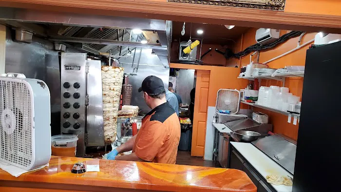 Nour Al Sham Halal Shawarma Picture 3