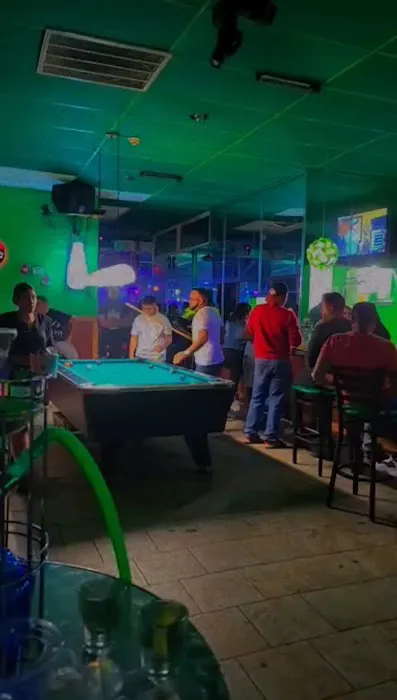 Santana's Sports Bar Picture 6