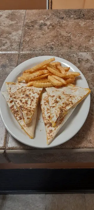 THE QUEEN TACOS Picture 4