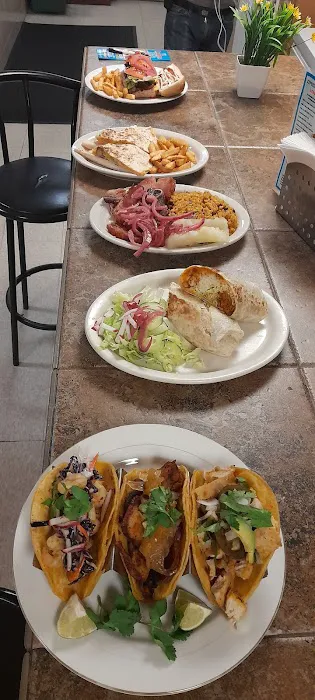 THE QUEEN TACOS Picture 5