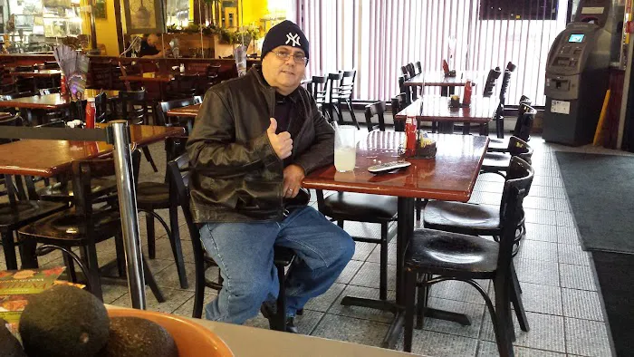 Delicias Tropical Restaurant Picture 2