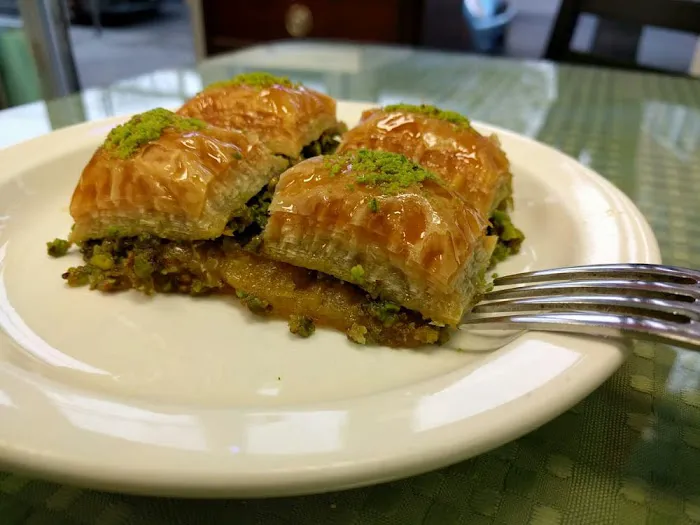 Lezzet Restaurant Picture 6