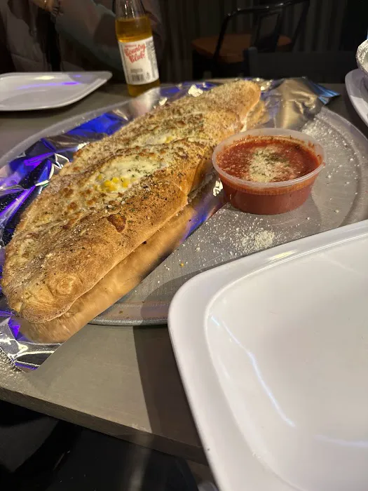 Chico's Pizzeria and Restaurant(Dominican Food) Picture 9