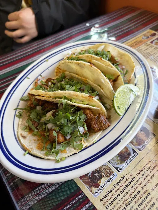 Antojitos Poblanos Picture 6