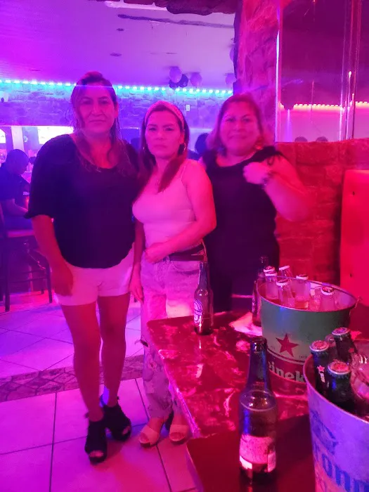 Mi Pueblo Bar 2 Picture 2