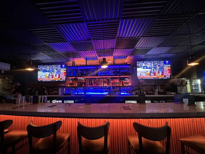 The Hive Bar & Bistro Picture 6