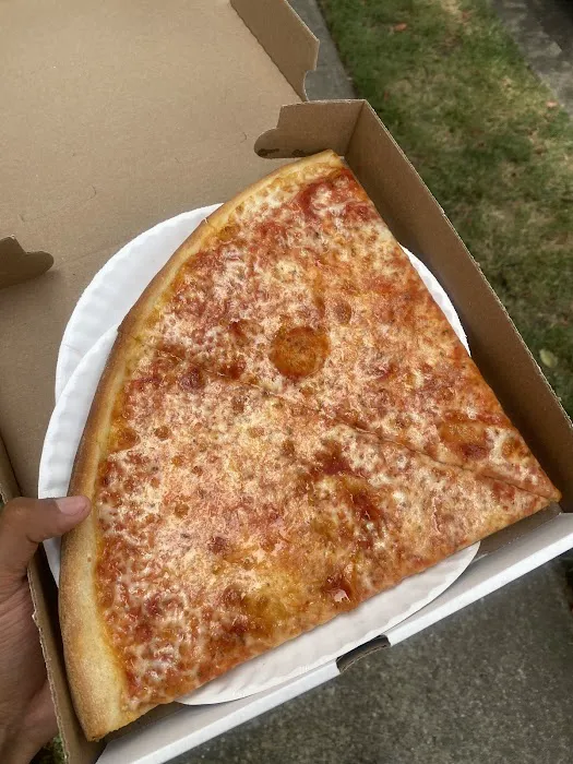 Santoni's Pizzeria and Restaurant Picture 3