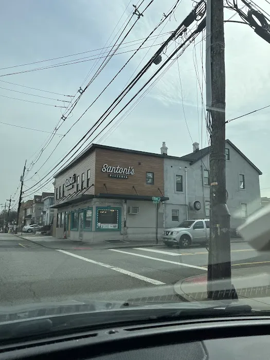 Santoni's Pizzeria and Restaurant Picture 10