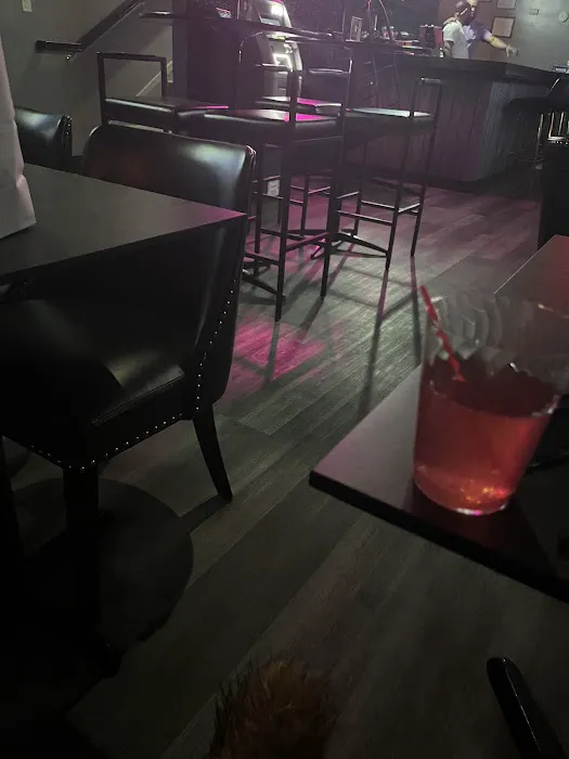 Cru Restaurant & Lounge Picture 1